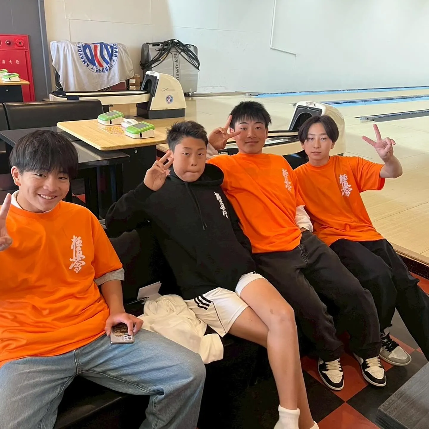 本日、前田道場創設15周年記念ボーリング大会を開催しました🎳...