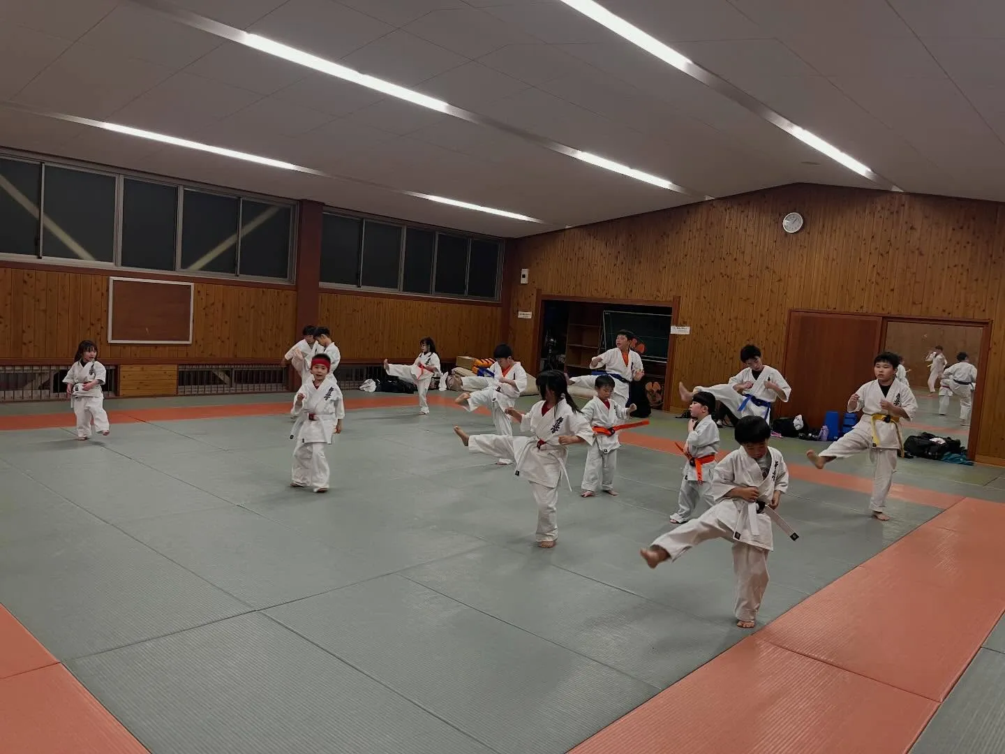 昨日、太子道場でも新しい帯を渡しました👏( ˊᵕˋ )