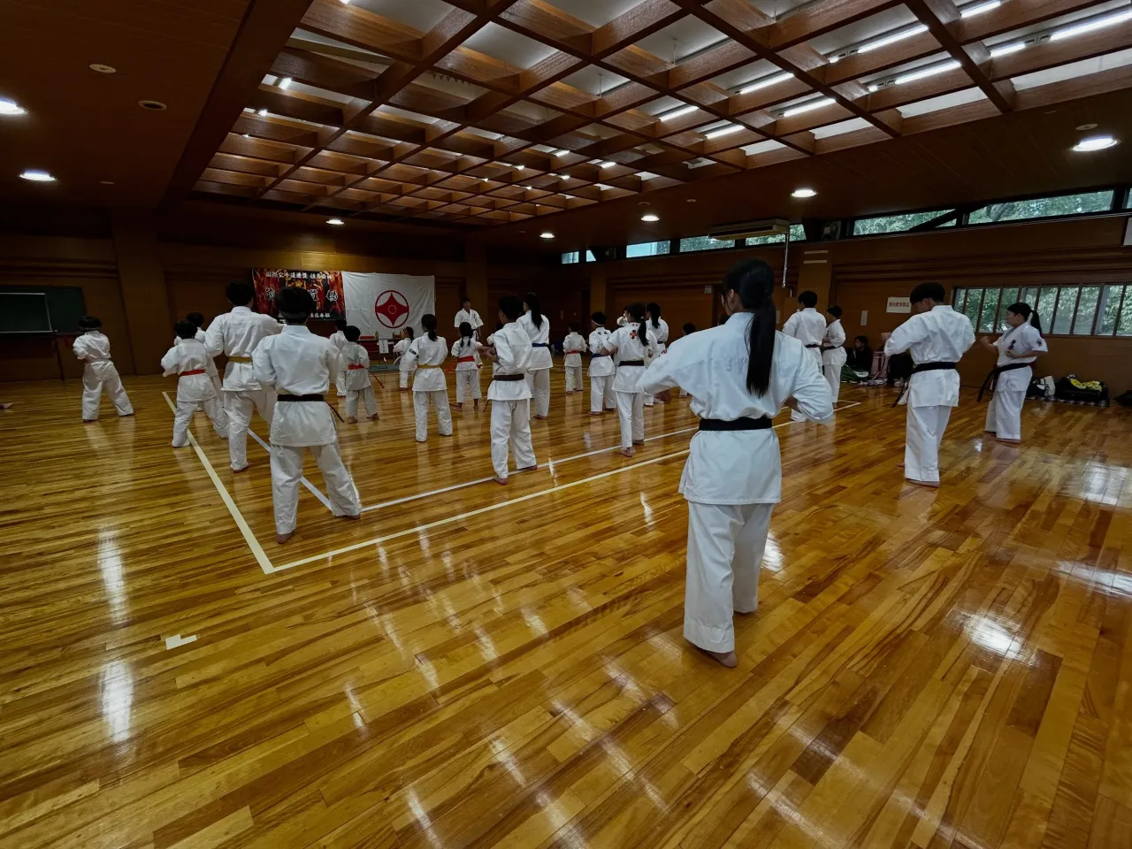 先日、秋季昇級審査会を行いました✨️✨️