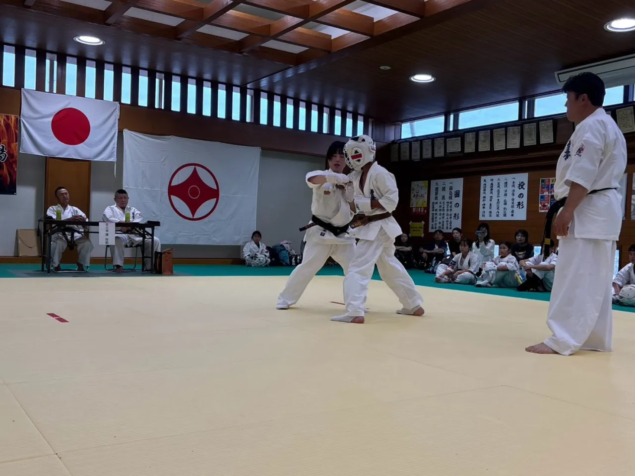 先日、秋季昇級審査会を行いました✨️✨️